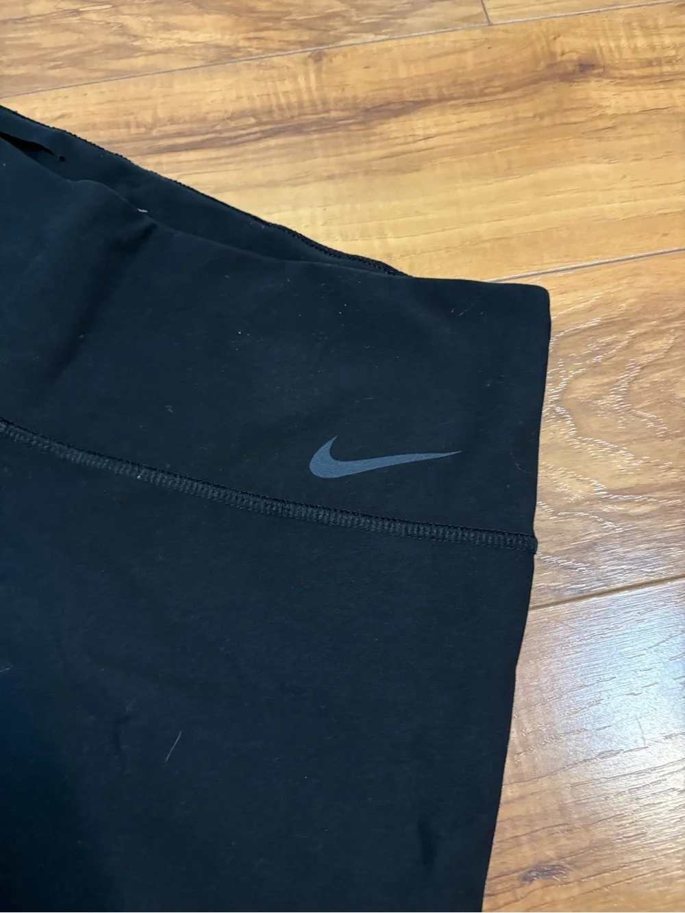 Nike Dri-FIT Black Cropped Athletic Leggings Women’s Medium yoga workout gym fit